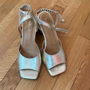 Maguire Zamora heels